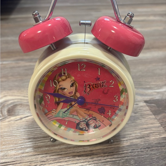 Bratz My Charmed Life Alarm Clock Vintage - Picture 1 of 4